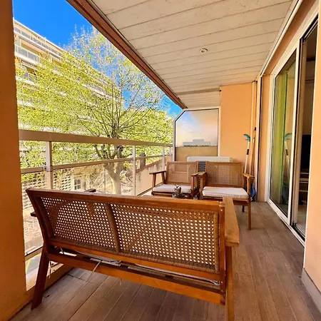 6 Couchages Centre Les Pins 200m De La Mer, Piscine Sur Le Toit, Parking Inclus